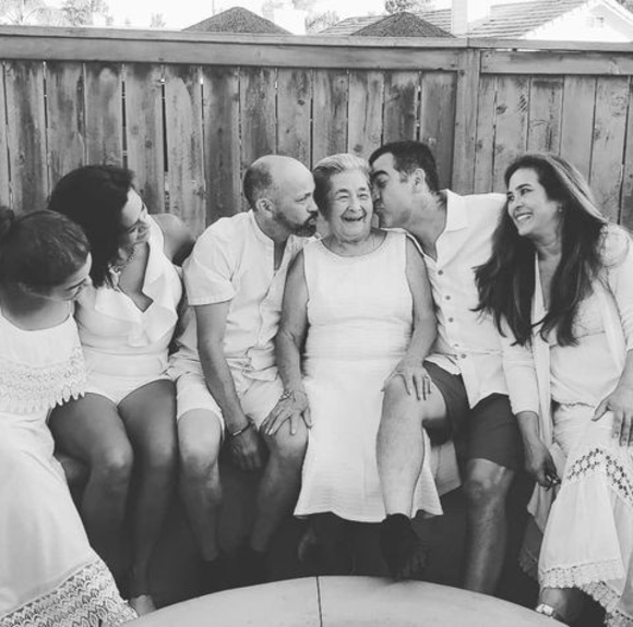 Meet your Posher, Lorena - Picture 1 of 1